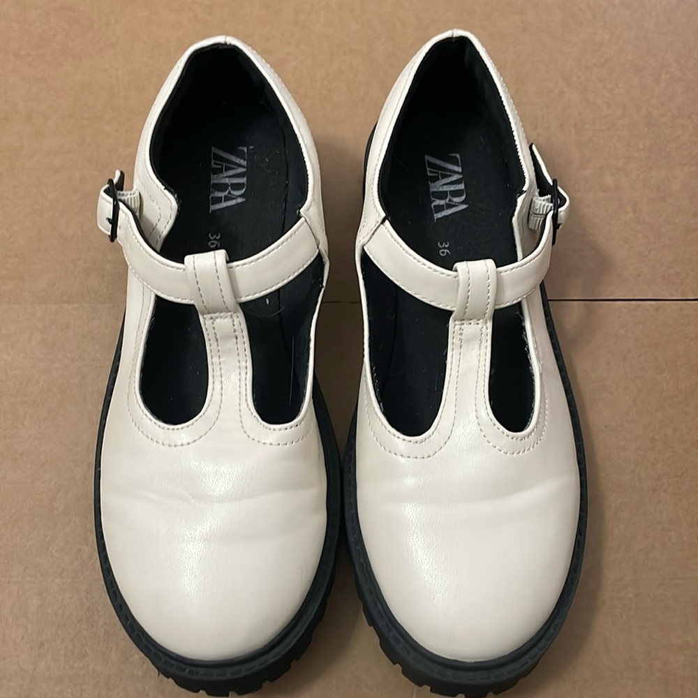 Zara White Mary Jane shoes  Sz 36